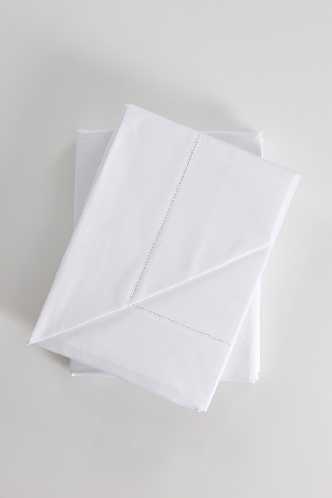 Hospitality Sheets Set w/ Fitted Sheet