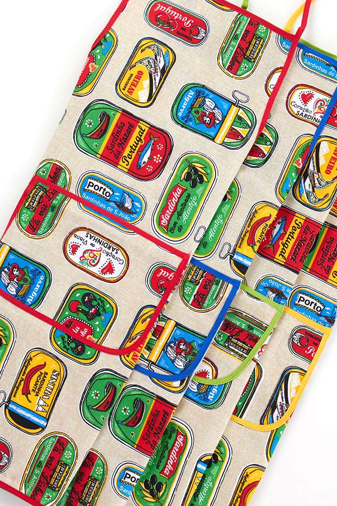 Canned Traditional Kitchen Aprons