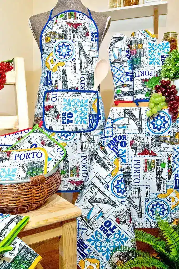 Porto Traditional Kitchen Gloves