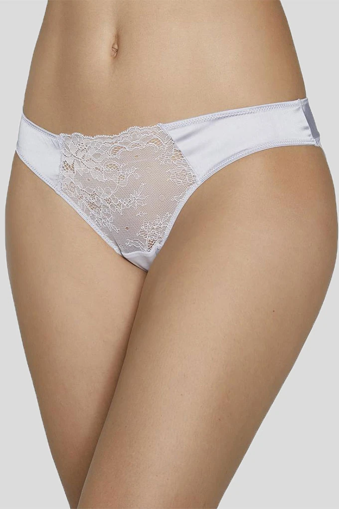 19226 Woman Laced Mini Bikini Knickers