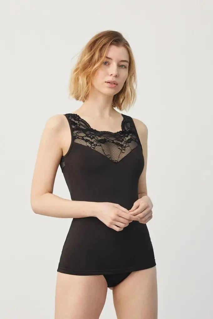 Woman Sleeveless Thermal Shirt w/ Lace 70006