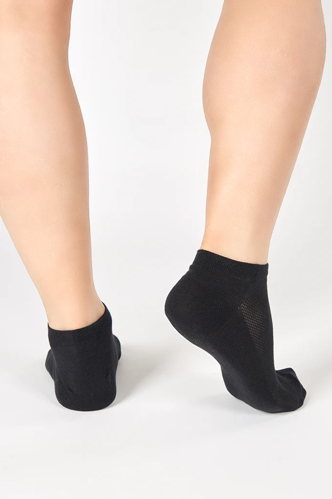 Adult Perforated Invisible Socks