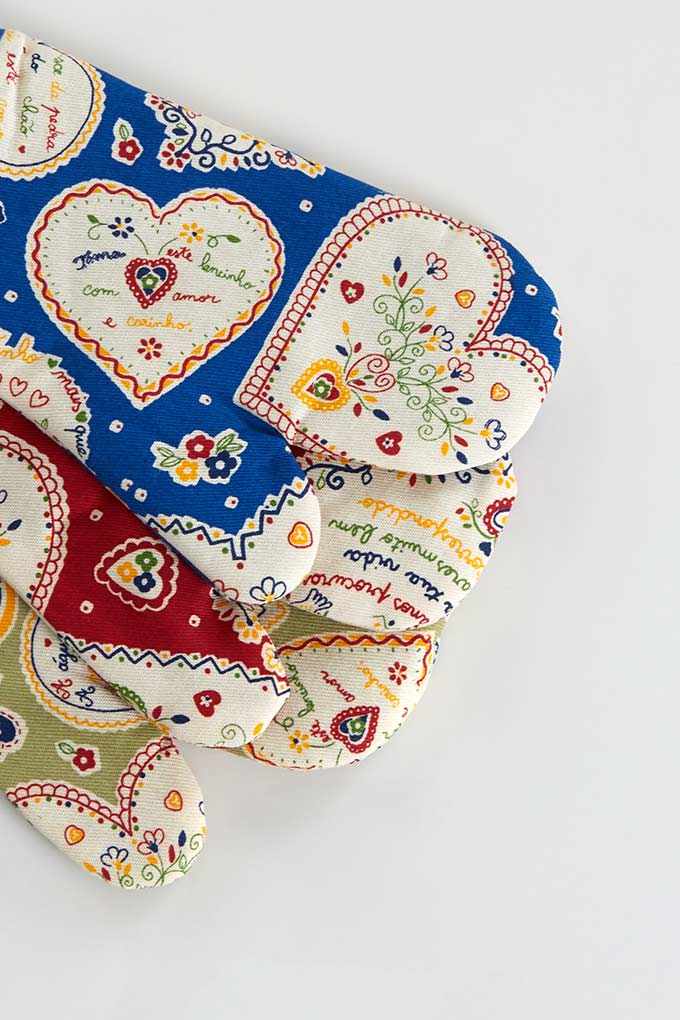 Portugal in the Heart Printed Twill Kitchen Gloves