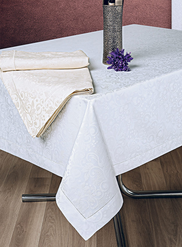 Kiara Jacquard Tablecloth