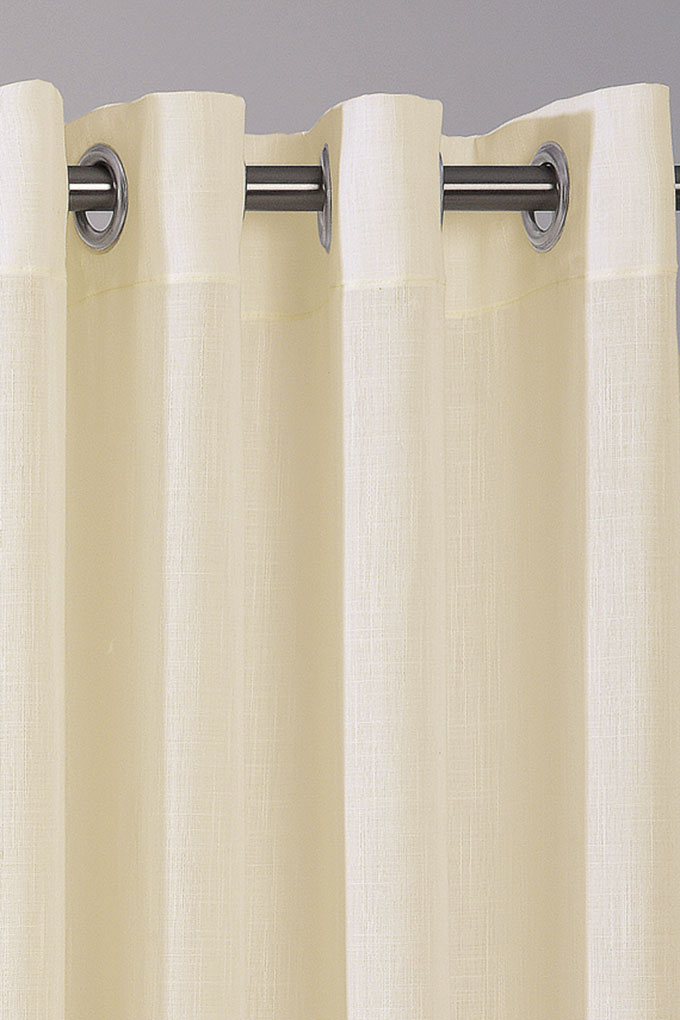038A Plain Curtains w/ Rings