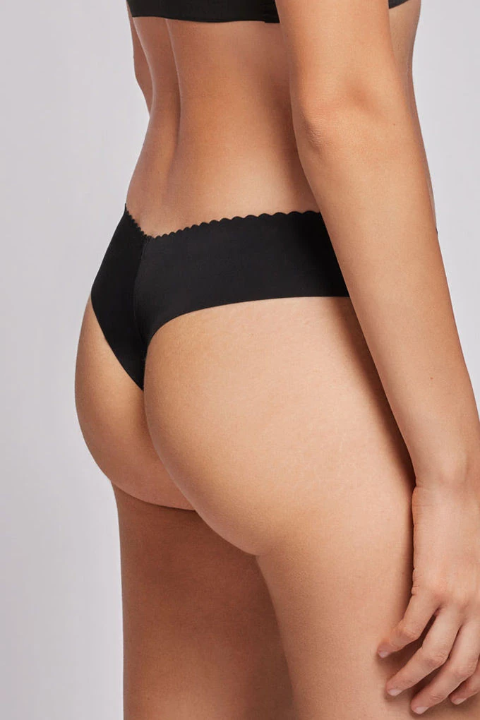 1/0210 Woman Seamless Brazilian Knickers