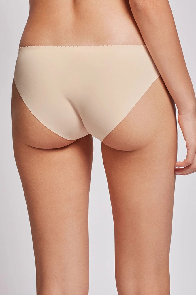 1/0211 Woman Seamless Bikini Knickers