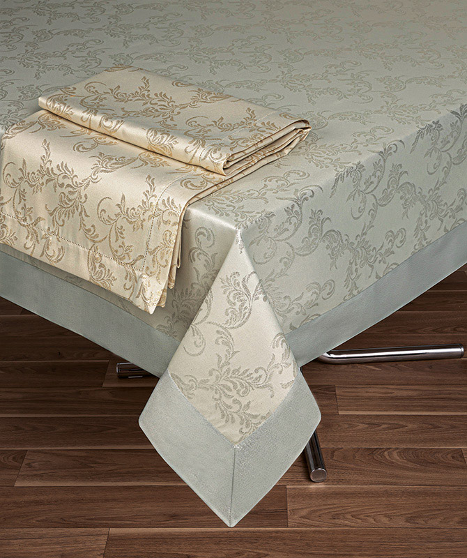 Coral Jacquard Tablecloth
