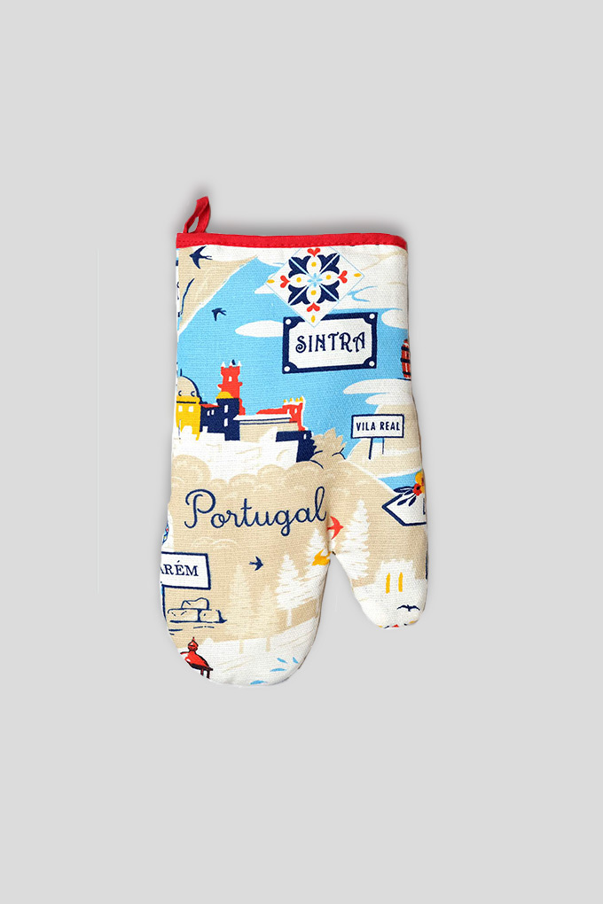 Paths of Portugal Printed Twill Kitchen Gloves