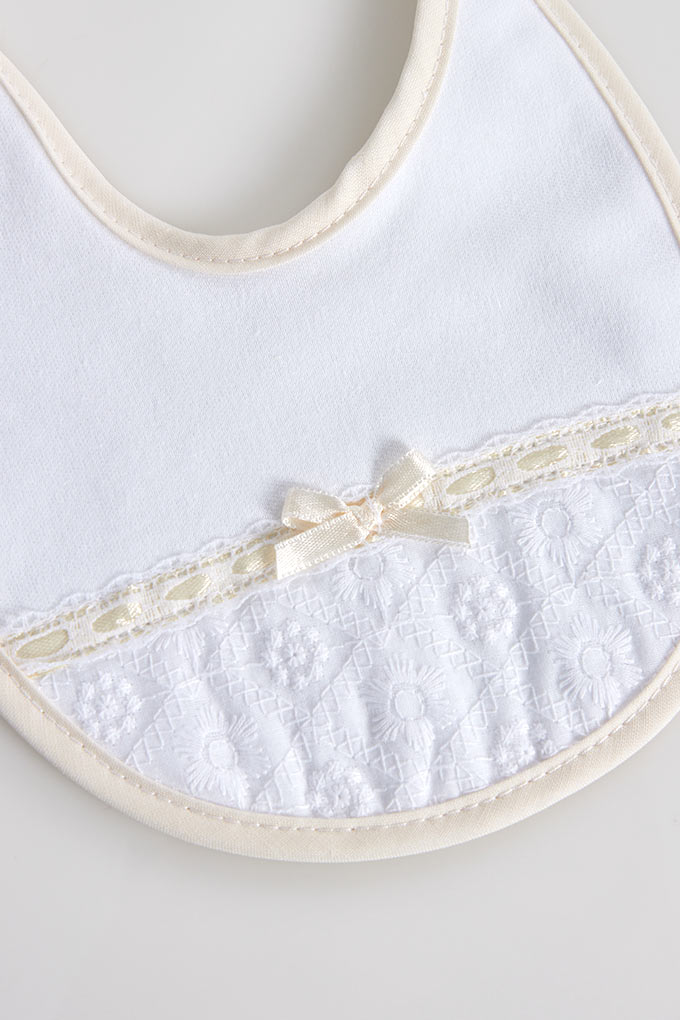 English Embroidery Round Bibs