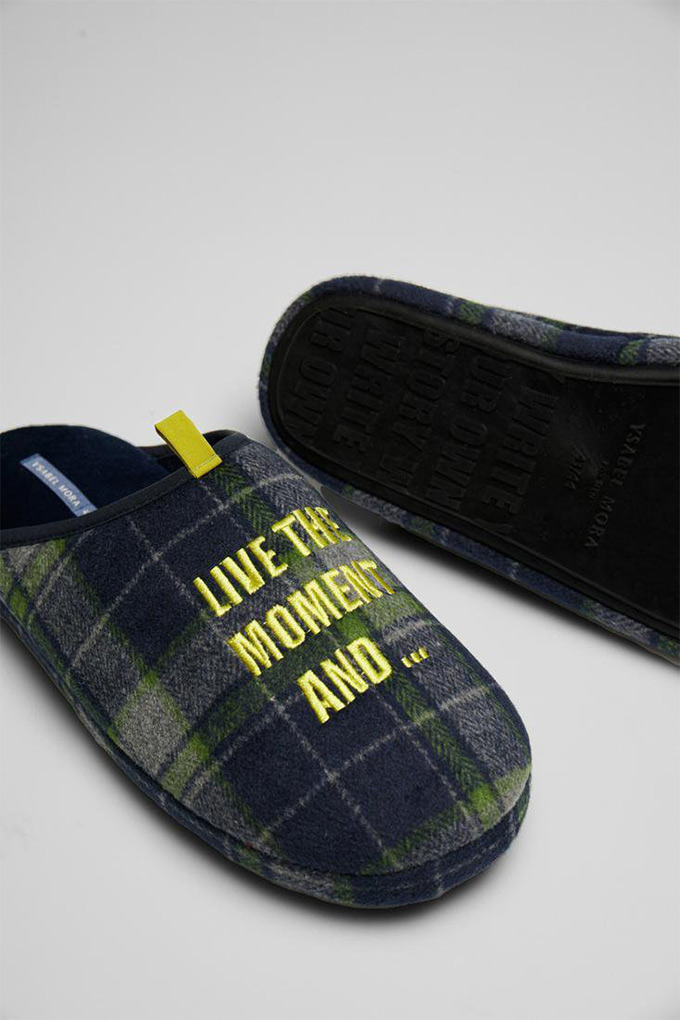 Live the Moment Man Printed Slippers