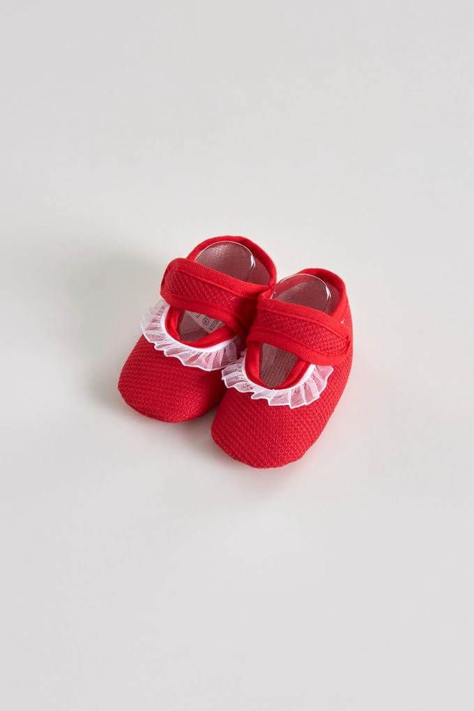 Piquet Baby Booties w/ Frills