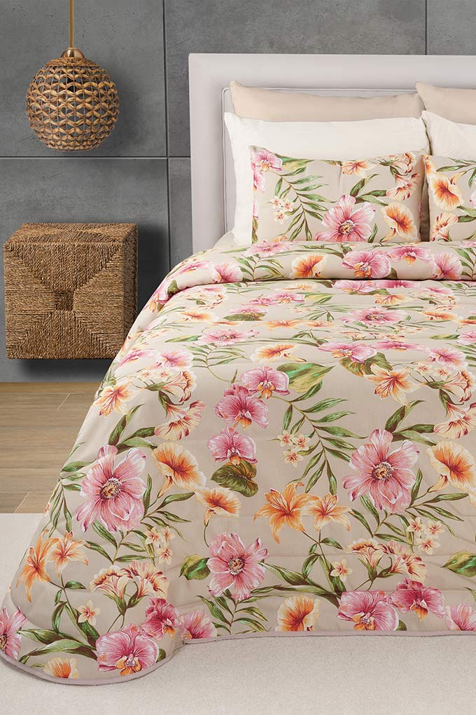 Floral Jacquard Quilted Bedspread