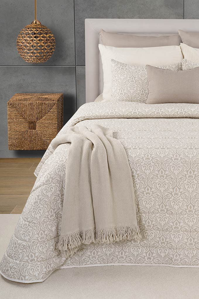 Sofia Jacquard Quilted Bedspread