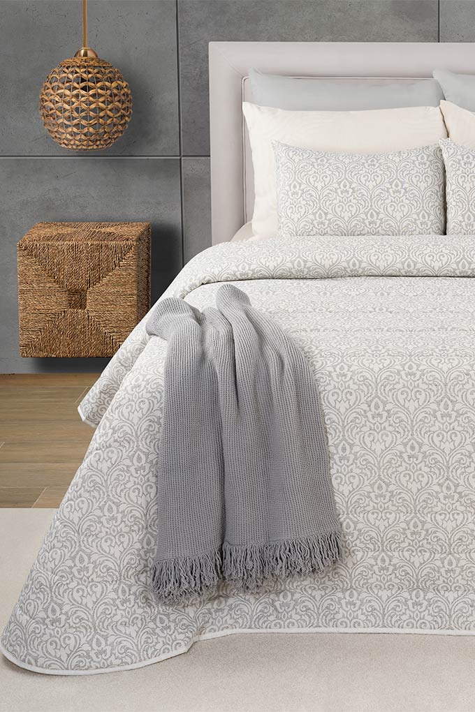 Sofia Jacquard Quilted Bedspread