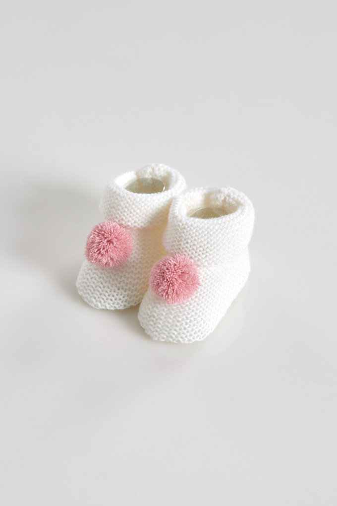 Box 4Pairs Baby Knitted Booties w/ Pompom