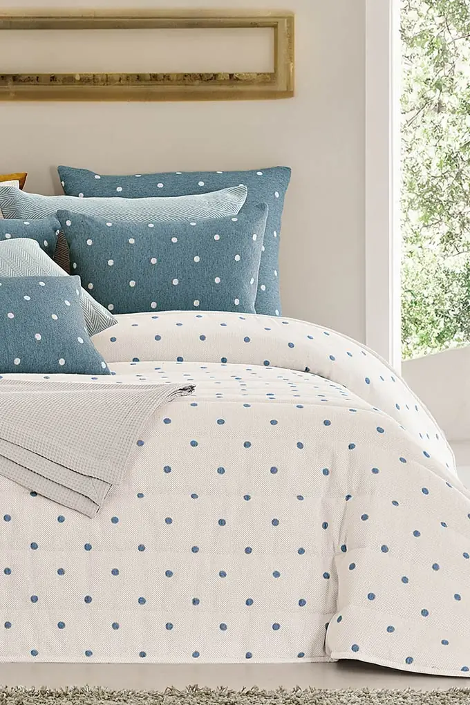 Alice 3D Effect Jacquard Quilted Bedspread