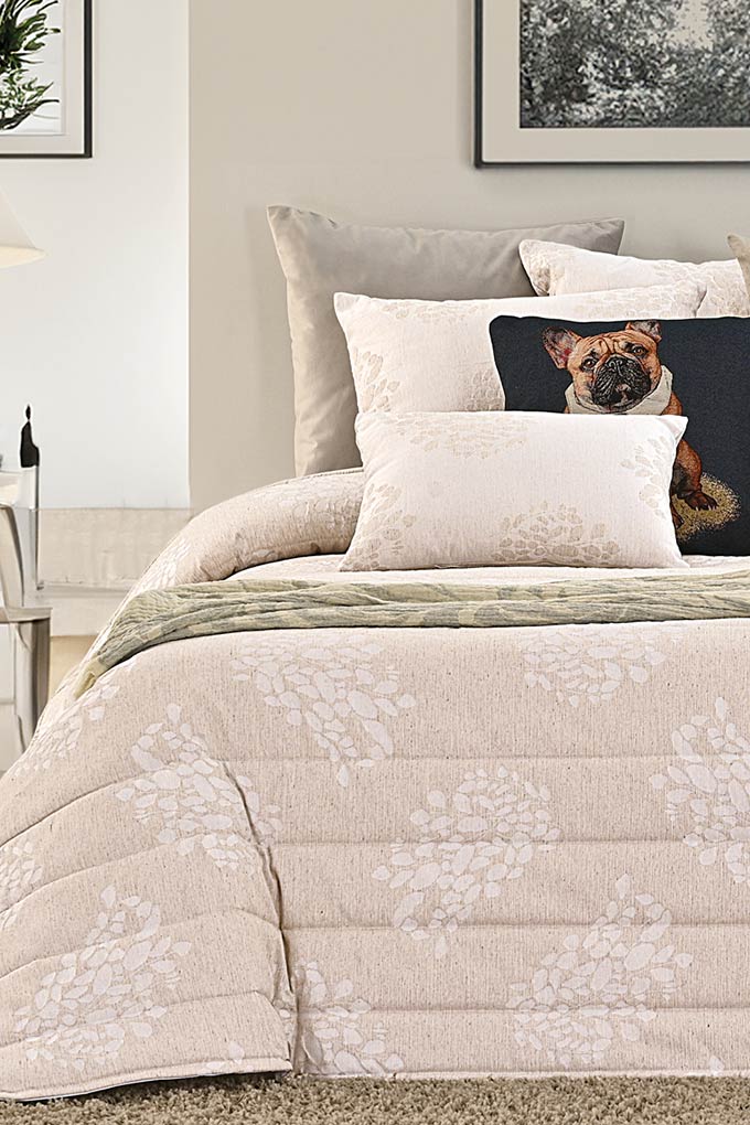 Giovanna Jacquard Linen Quilted Bedspread