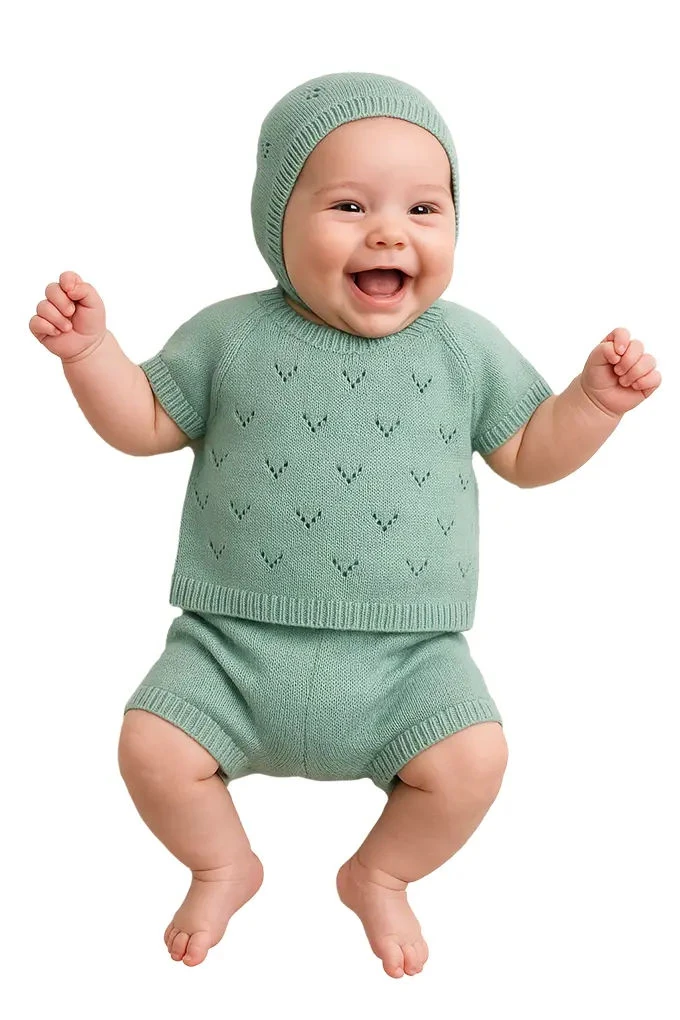 V 3 Pieces Knitted Baby Set
