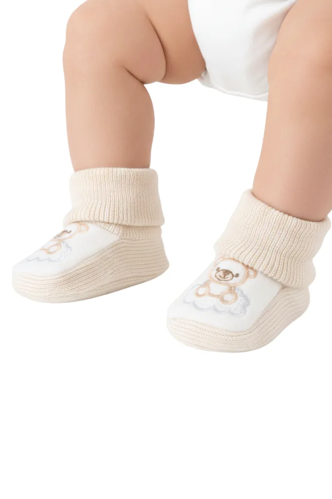 LC745 Embroidered Baby Booties