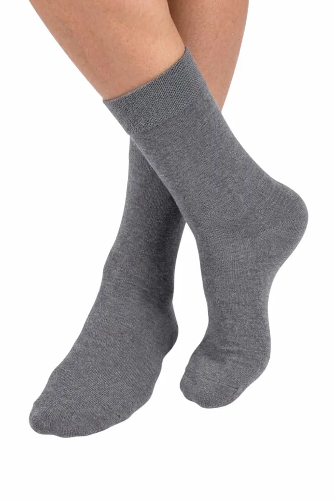 1000 Woman Darning Socks