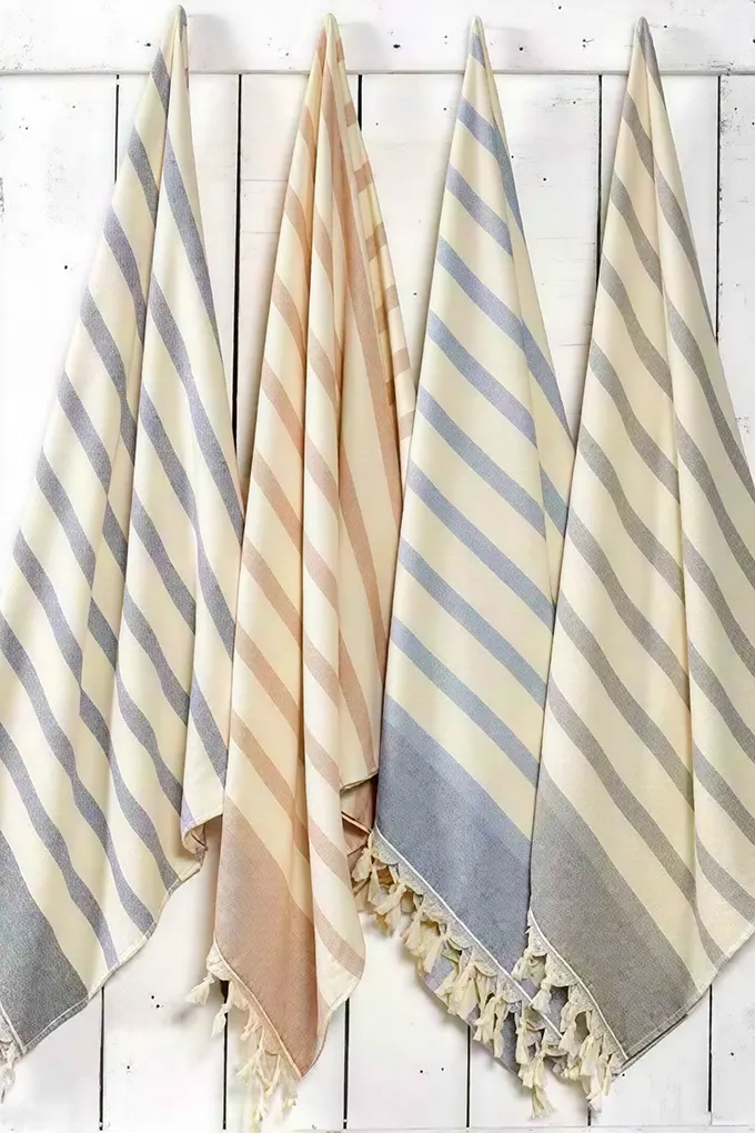Brezza Printed Beach Blanket with Fringe