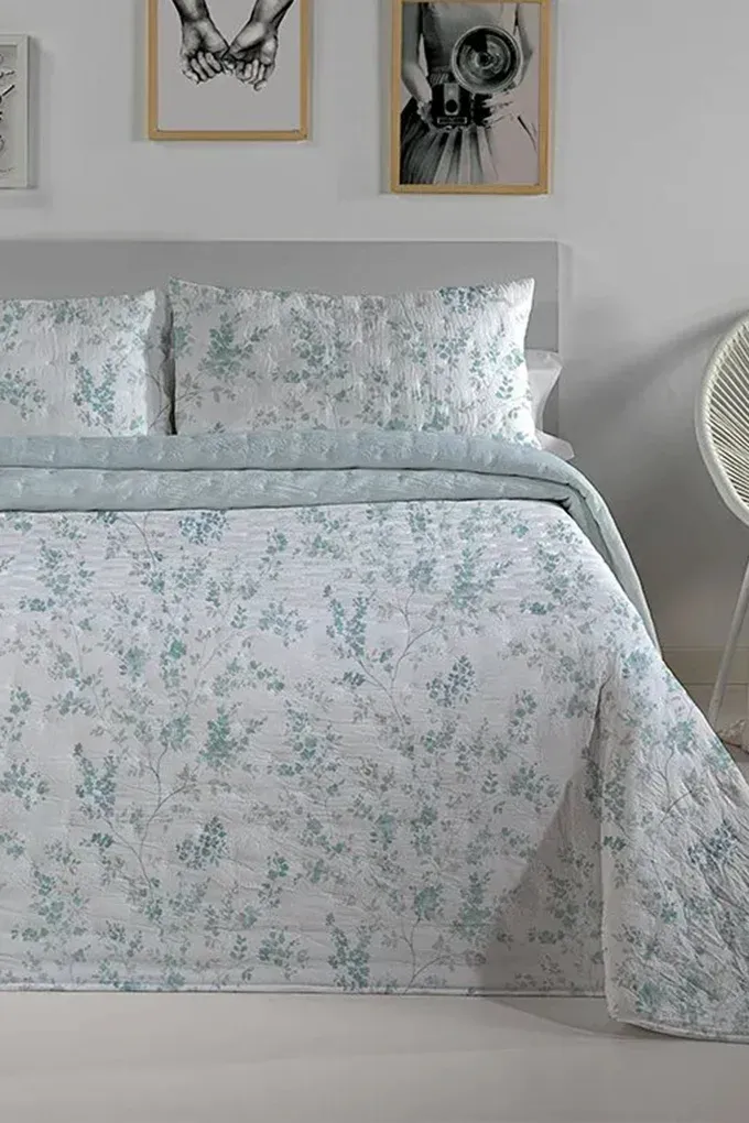 Petunia Stonwashed Reversible Bedspread