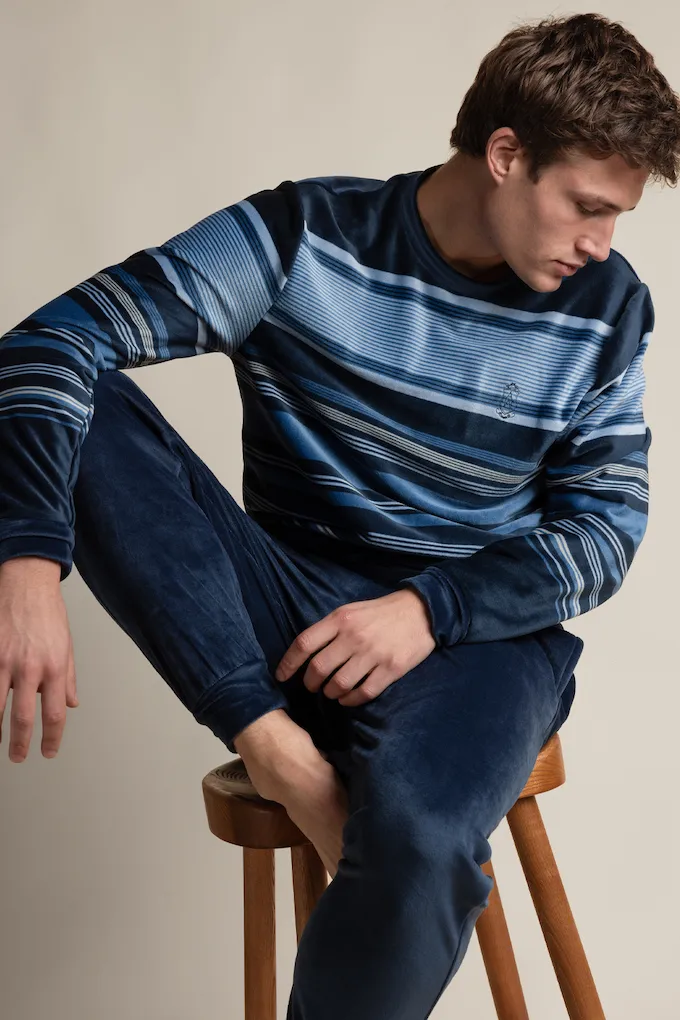 64803 Man Printed Velvet Pyjama Set