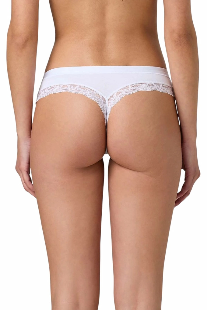 519 Woman Laced Mini Thong