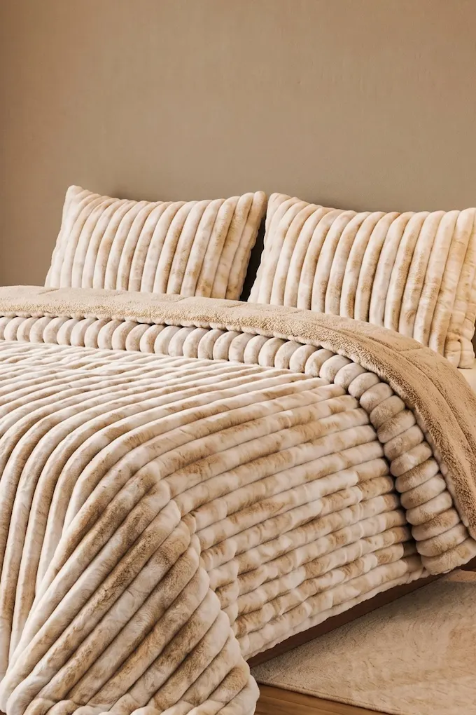 Embossed Leaf Coral Fleece Sherpa Comforter Set Daniel