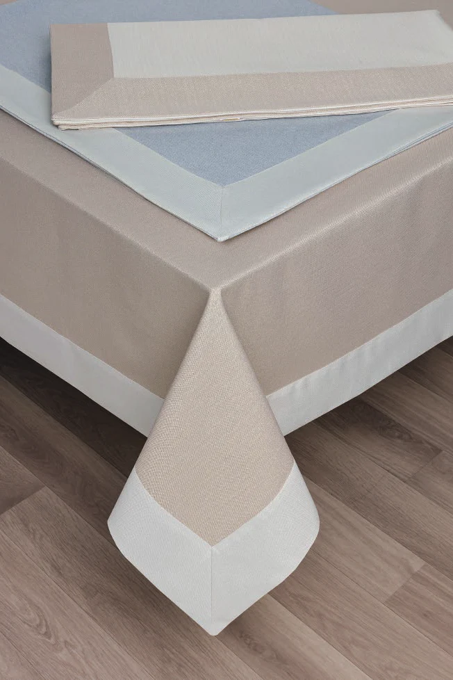 Tablecloth Metallic Effect Applied Border PALMA